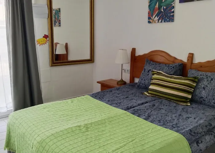 2 * Garachico (Tenerife)